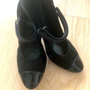 Prada Mary Jane Round Toe heels